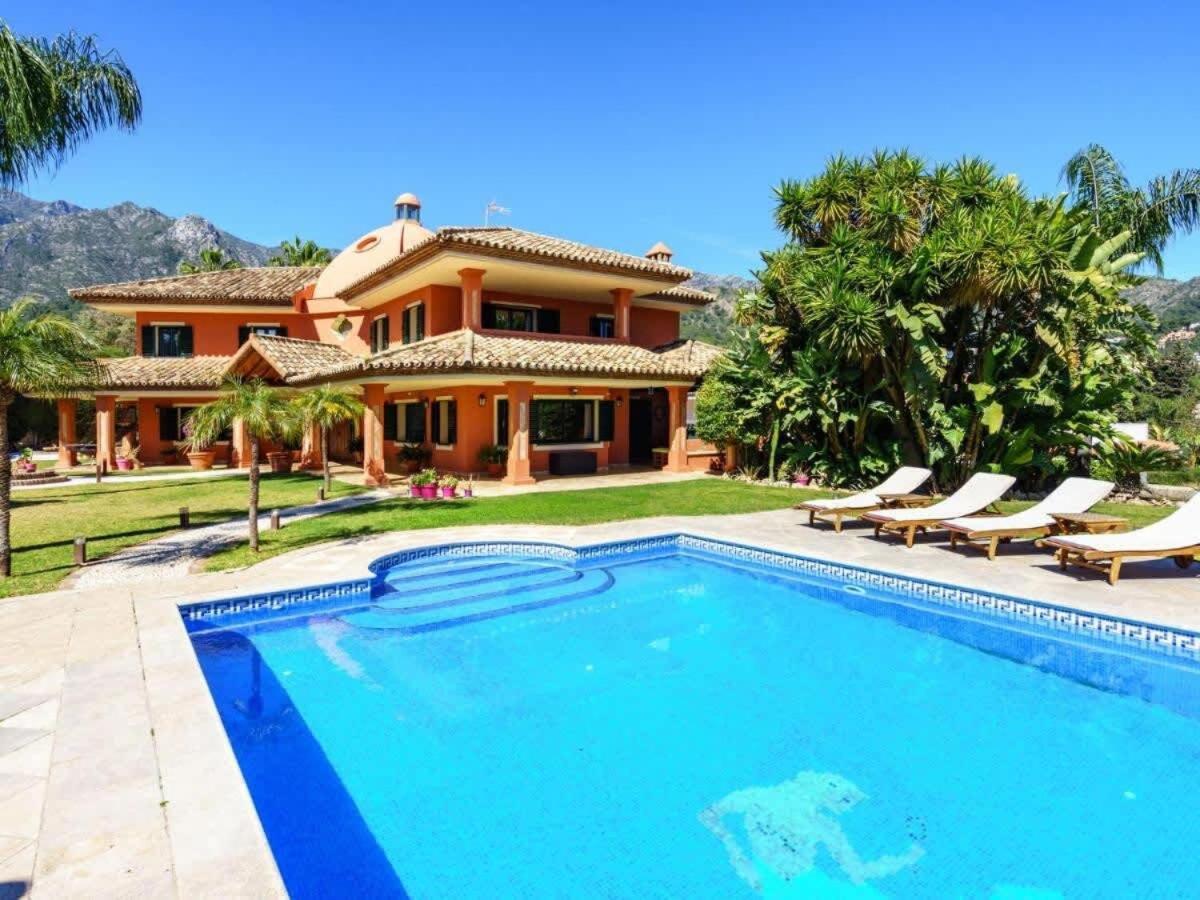 Premium By Better Bookings Holiday home *