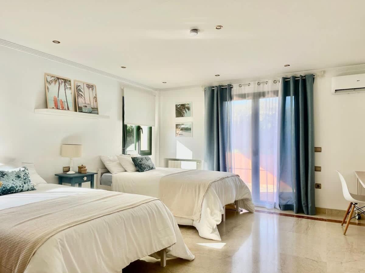 Premium By Better Bookings Holiday home *